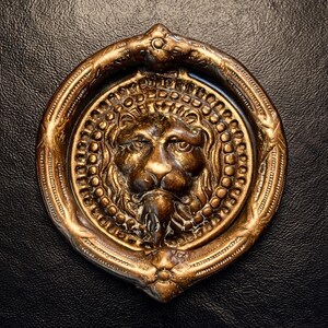 Vintage Brass Lion Head Door Knocker for Elegant Home Entry Decor