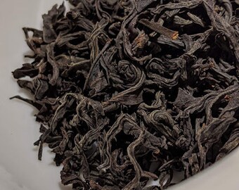 Beautiful Spring Black tea  White tea Oolong tea green tea tieguanyin dahongpao puerh silver needle