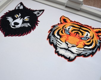 魅惑的な虎の顔の刺繍デザイン - 鮮やかな漫画スタイル、機械刺繍用の