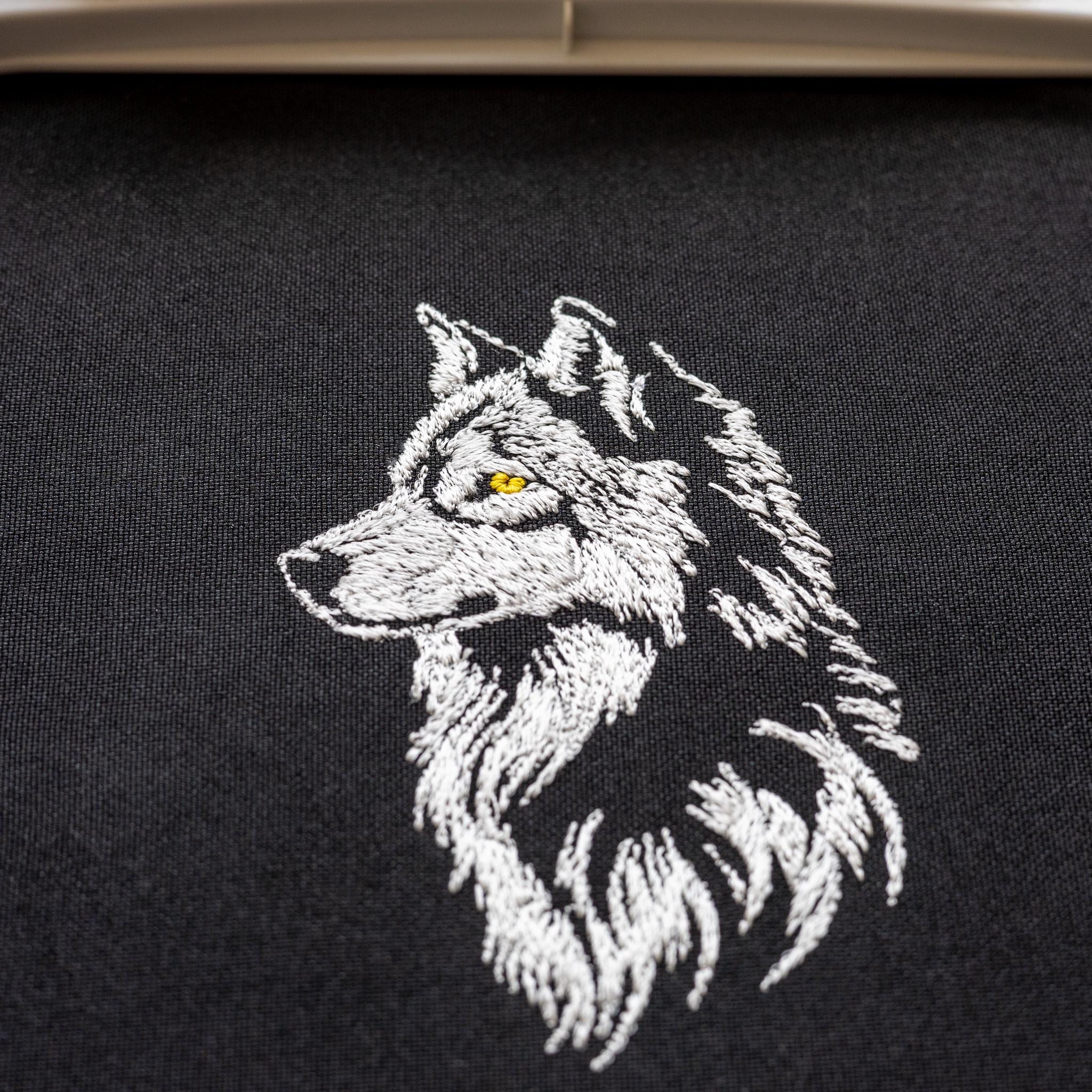 ★freedom　standard 様用★WOLF'S HEAD White Wolf Head Embroidery Design, Realistic Forest Animal Pattern