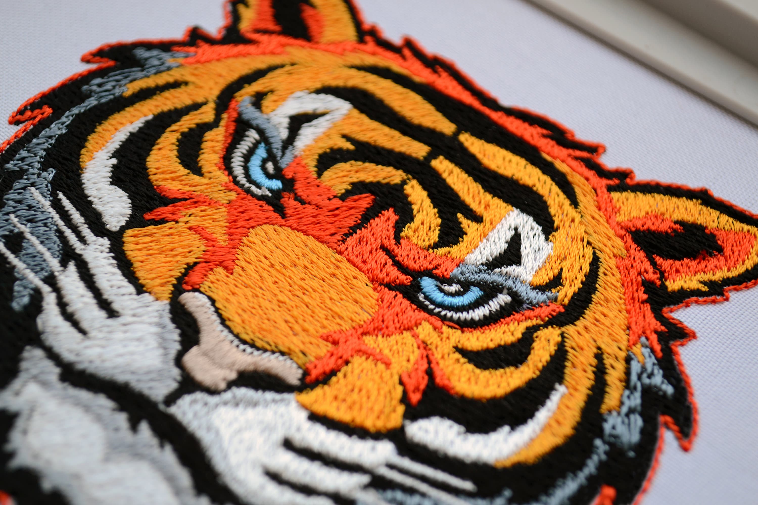 GUCCI 虎刺繍デザイン 中古・古着通販】GUCCI (グッチ) タイガー刺繍スカジャン/482141