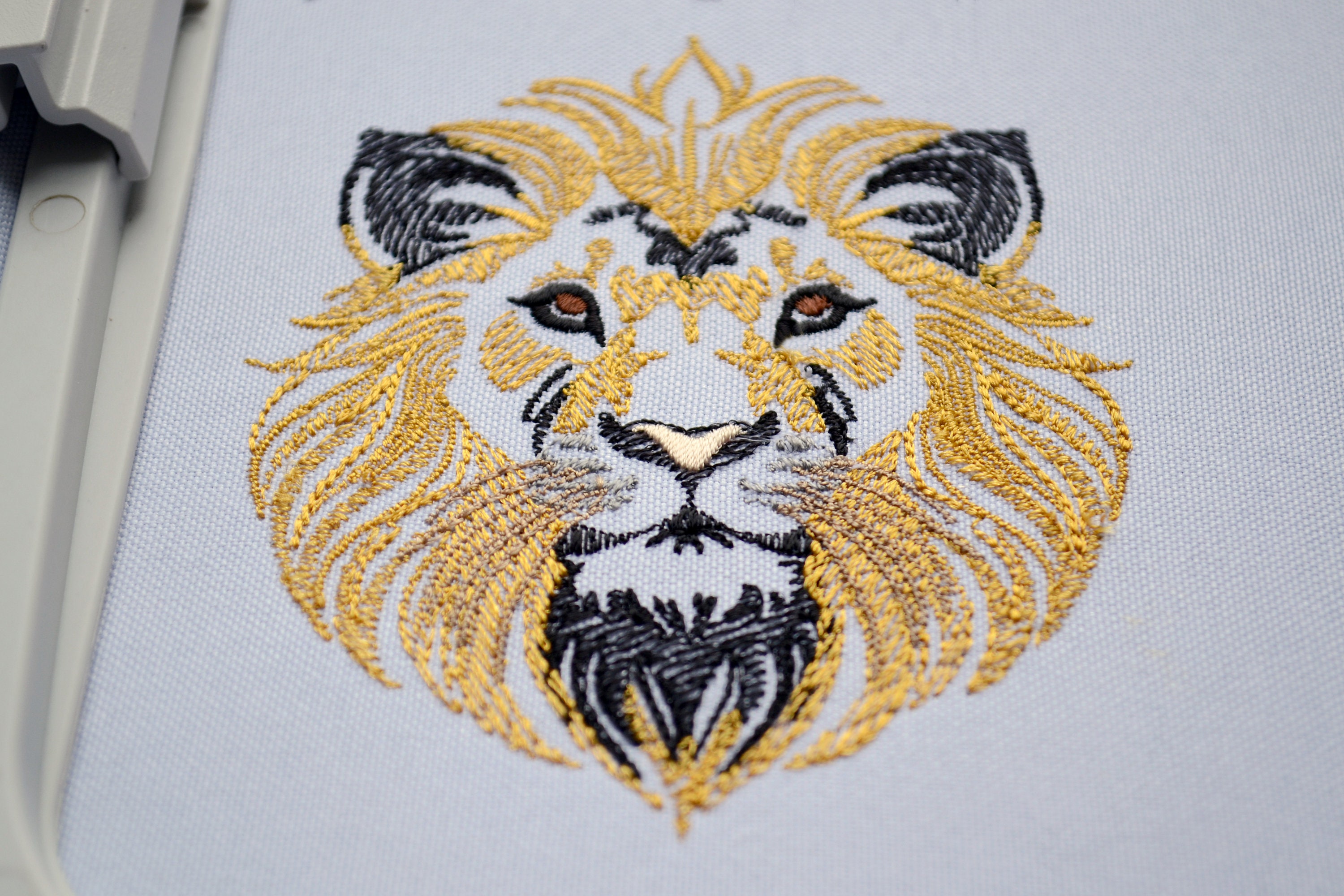 White Lion Head Embroidery Design, Sketch Stitch for Light-Colored