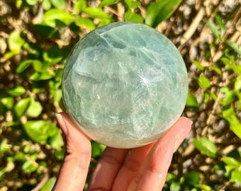 70mm / 860grams Large Large Green Fluorire Sphere, Crystal Ball, Healing Crystal, Green Fluorite Crystal, AAA Green Fluorite Crystal.