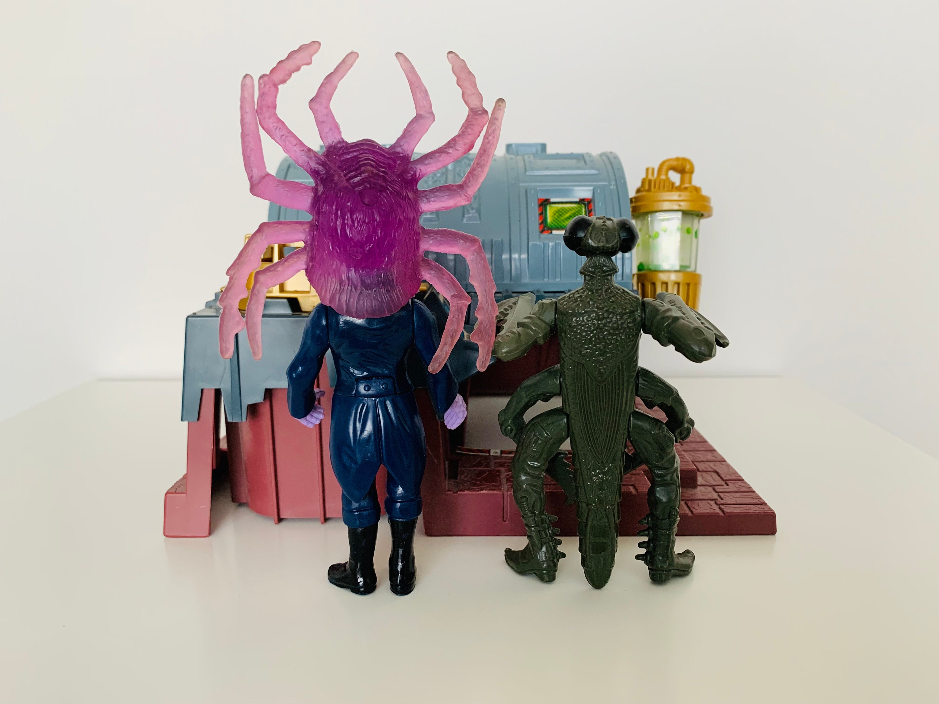 Vintage 1990 Kenner Swamp Thing Transducer Playset With Praying