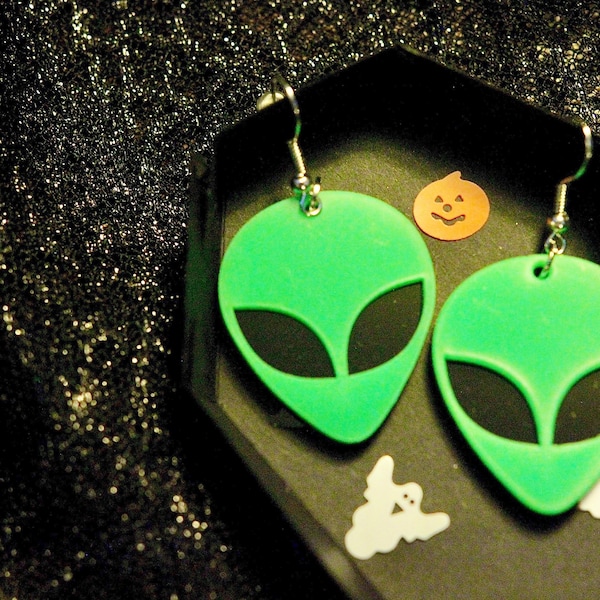 Alien earrings, alien head earrings, alien face earrings, punk n disorderly, bronnie, gothic jewellery, alien jewellery, alien charm