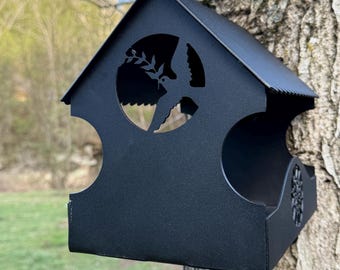 Individuelles Vogelhaus aus Metall: Pulverbeschichtet für den Außenbereich