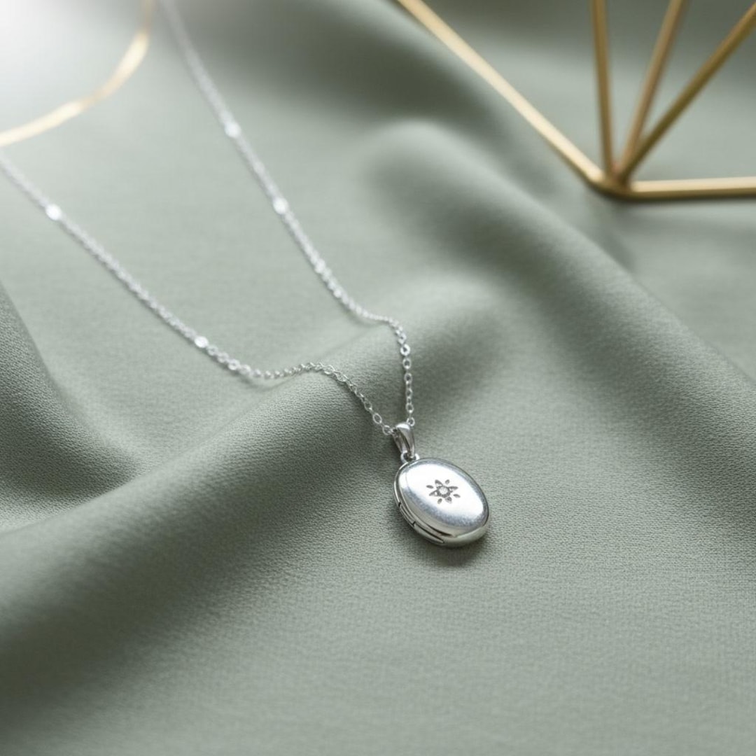 925 Sterling Silver Oval Dainty Openable Keepsake Locket Necklace ...