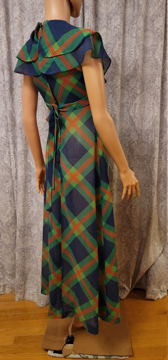 Vintage 1970 Long A-Line Dress with Ruffle Collar… - image 5