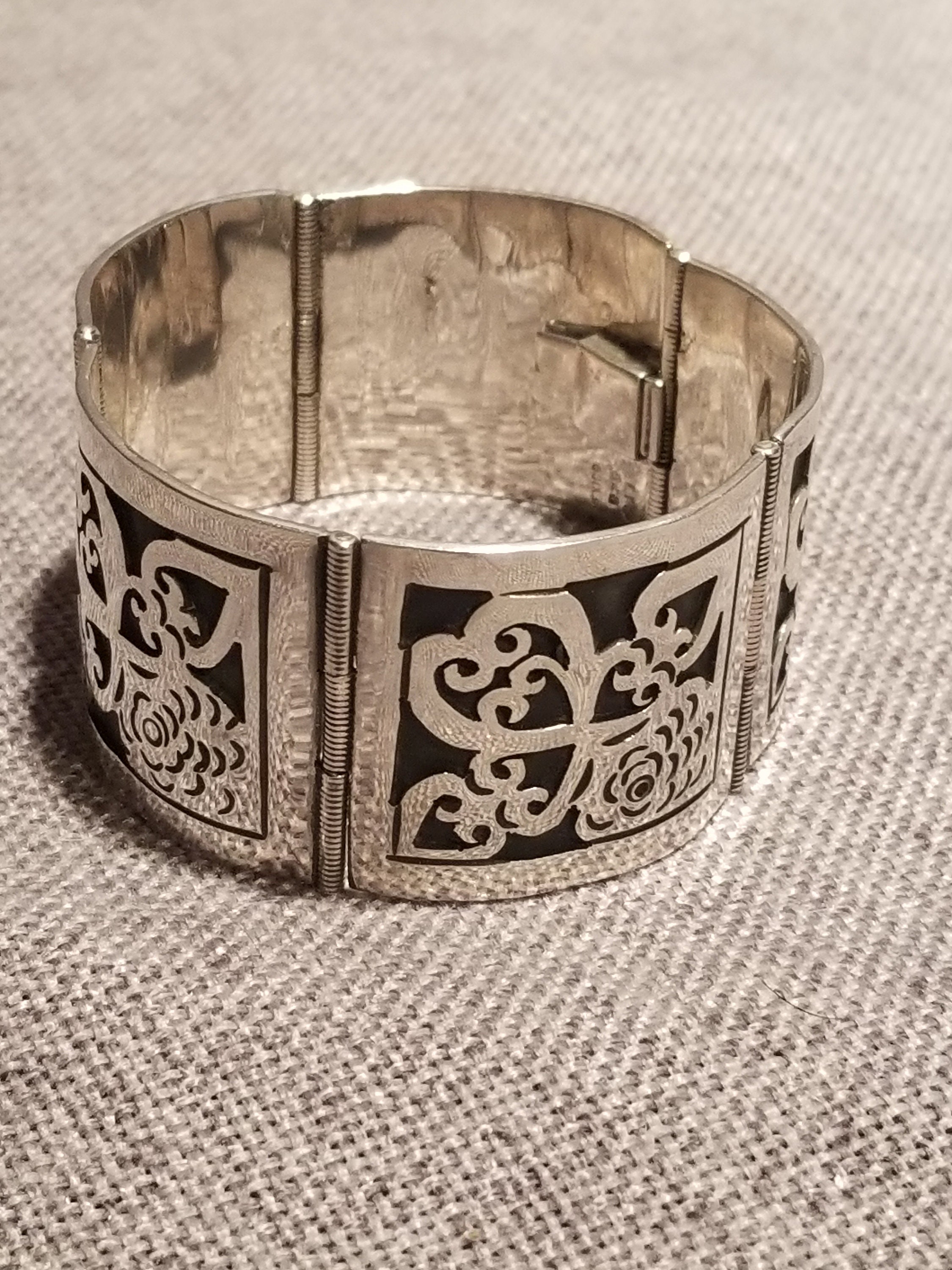 国内外の人気 Heavy Mexico Stamped - Hinged Panel 5 - Bracelet Cuernavaca アクセサリー