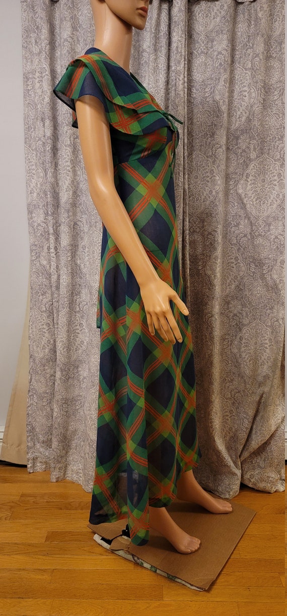 Vintage 1970 Long A-Line Dress with Ruffle Collar… - image 4