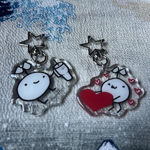 NellzOPXO’s Leafy Friend Acrylic Keychains