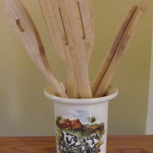 Farmhaus Utensilienhalter mit Kuh-Scheunen-Motiv (glasiert) Made in the USA