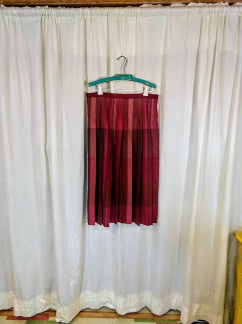 Vintage 1990s Pleated Midi Skirt Pendleton 100/% Wool Purple Burgundy Green Brown Plaid Classic Preppy Size 14 Waist 34
