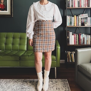 Vintage 90s/Y2K LIZ CLAIBORNE Classic Plaid Pencil Midi-length skirt // Size 32" waist