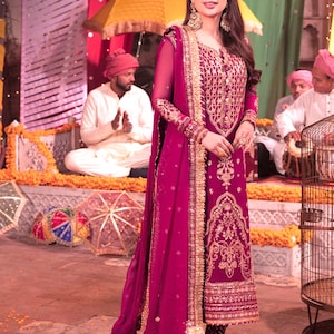 Asim Jofa Original Chiffon Embroidered Chamak Dhamak Collection Pakistani Designer Wear Size Medium