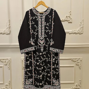 Agha Noor Original 2 Piece Lawn Embroidered Shirt & Pant Pakistani Indian Bangladeshi Designer Ready To Wear