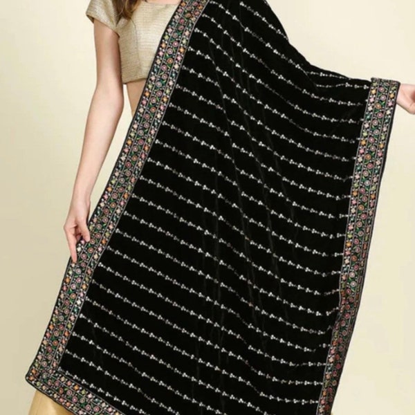 how to wear pakistani shawl