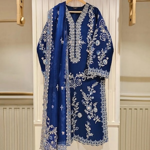 Agha Noor Original 3 Piece Organza Embroidered Shirt Pant & Dupatta Pakistani Indian Bangladeshi Designer Ready to Wear