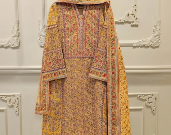 Agha Noor Embroidered Lawn 3-Piece Dress: Pakistani Designer
