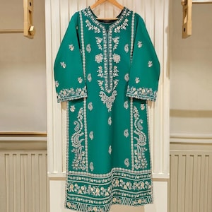 Agha Noor Original 2 Piece Lawn Embroidered Shirt & Pant Pakistani Indian Bangladeshi Designer Ready To Wear