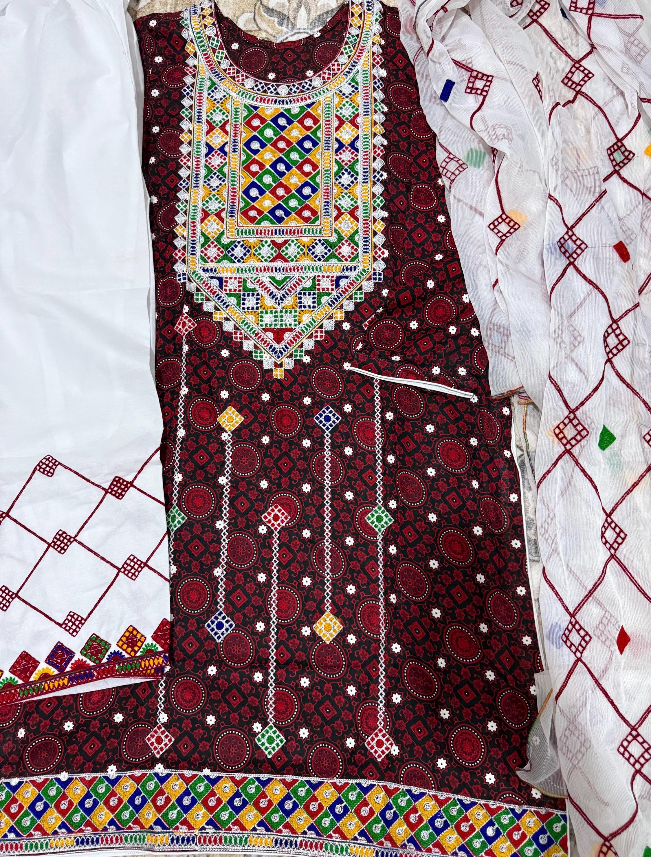 sindhi dress design Ajrak Embroidered Dress: 3-piece Suit, Traditional Indian Wear Sfifa Size:17.5 X 38 Abercrombie & Fitch lace Cute