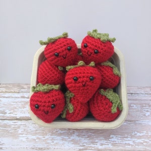 Single crochet strawberry plush | Kawaii strawberry | Fruit plush | Play food
