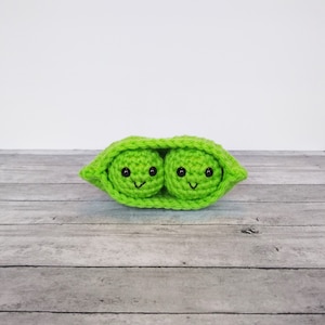 Crochet pea pod plush | Peas in a pod play food | Gift for twins | Best friend gift