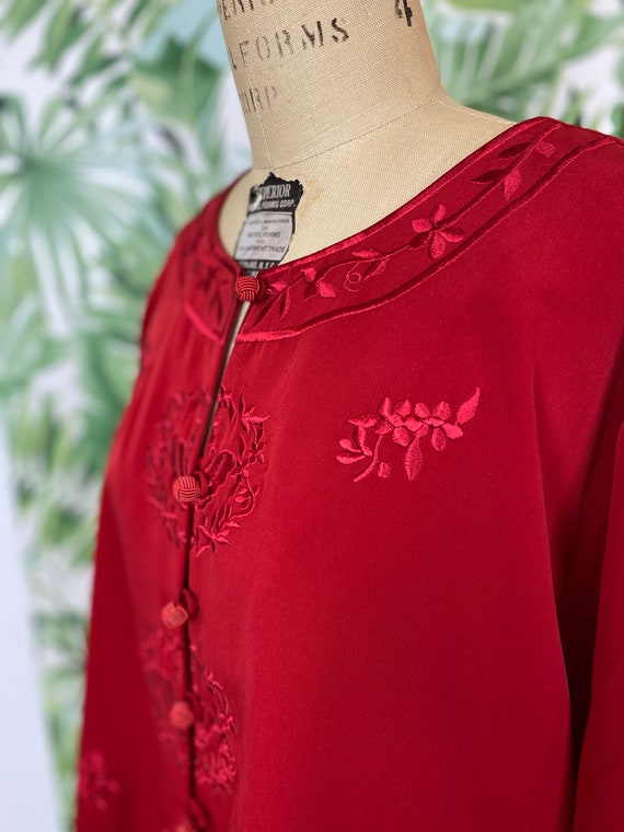 Red Embroidery - Asian detail - image 4