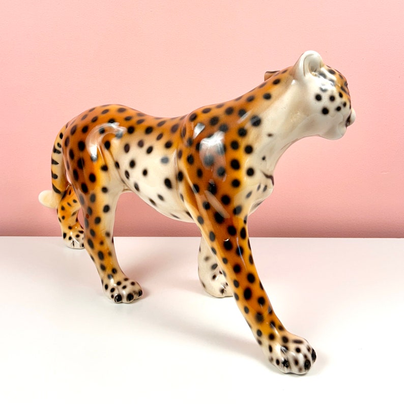 Groot cheetah-standbeeld uit de jaren 70 afbeelding 6
