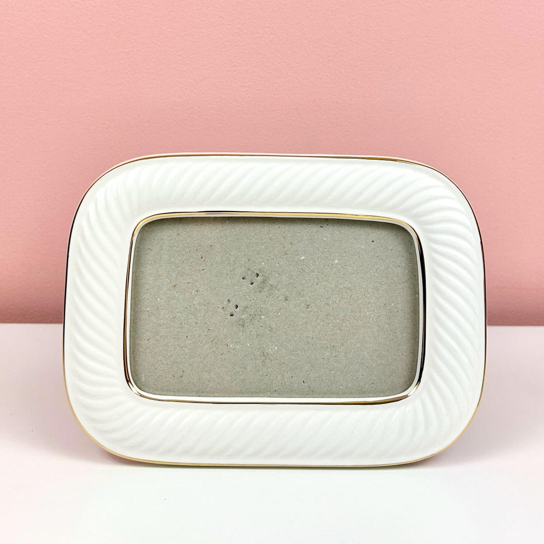Wavy Pink 4x6 Frame main image 1