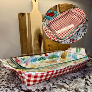 9x13 Casserole Cozy: Insulated Dish Holder and Warmer / Christmas themed / farmhouse themed / picnic themed