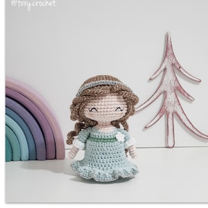 Clara doll (crochet pattern) - the Nutcracker story
