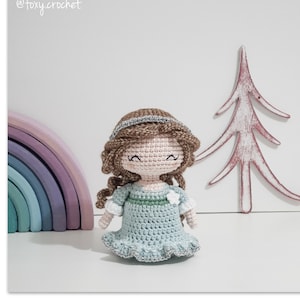 Clara doll (crochet pattern) - the Nutcracker story