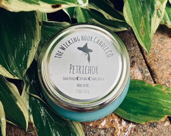 Petrichor Vegan Scented Soy Wax Phthalate-Free Wooden Wick Candle, Fresh Calming Rain Water Candle, Gift for Nature Lover