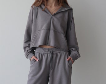 Gray oversized hoodie for women, Zip cropped hoodie and palazzo pants, Gray womens suit, Baggy hoodie and joggers, Plain raw edge hoodie