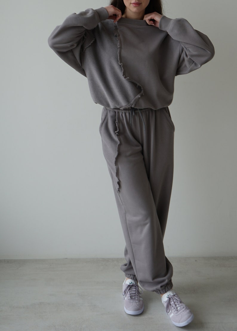 Oversized custom sweatshirt and sweatpants gray set, oversized jogger and longsleev suit, cozy casual suit image 4
