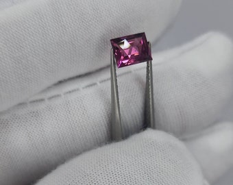 1.46 Ct. Triangle Checkered Garnet - Pink to Purple Pyrope/Almandine - Deep Color Flashes