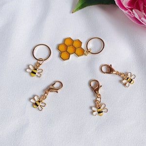 Knitting / Crochet Stitch Markers, Progress Keepers, Set of 5 Markers, Bumble Bee x 4 + Honeycomb x 1