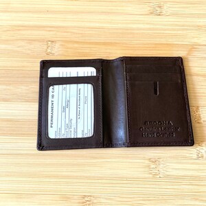Porta carte di credito minimalista SEDONA®, 4 scomparti per carte, 2 finestre per documenti d'identità