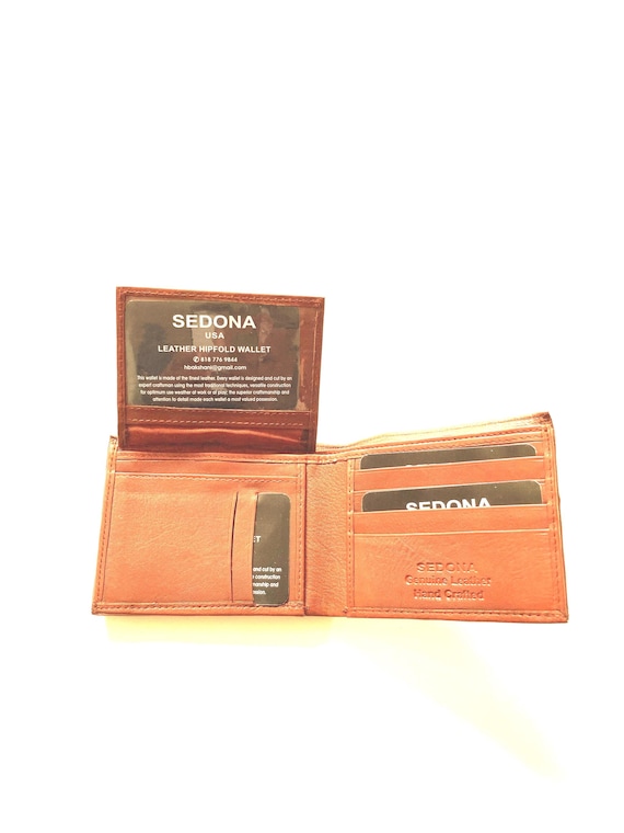 SEDONA® Bifold Leather Wallet with Zipper in Cash Compartment