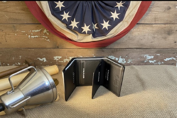 Cowhide Leather Trifold Wallet with Middle Flap