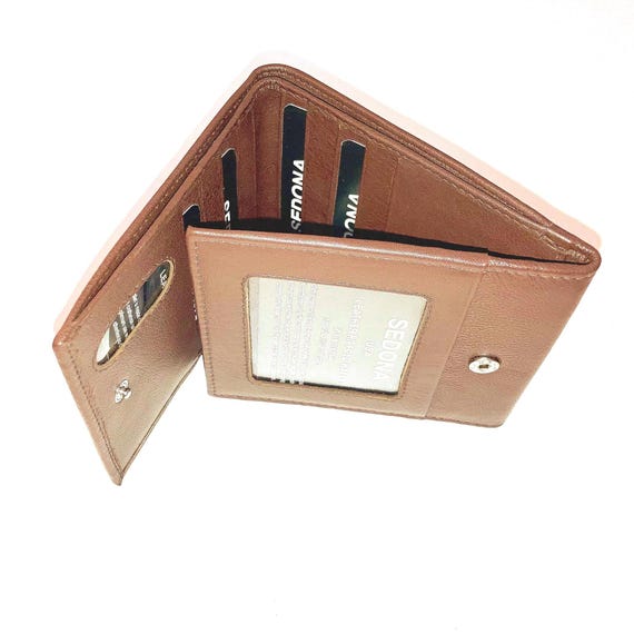 SEDONA® Hipster Trifold Wallet with Snap Closure-RFID