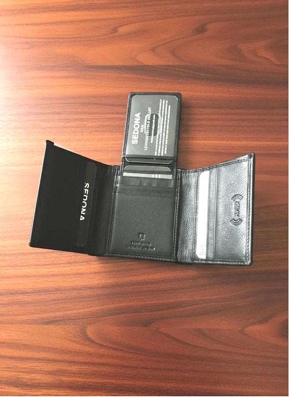 Cowhide Leather Trifold Wallet with RFID Protection and Pullout ID Flap