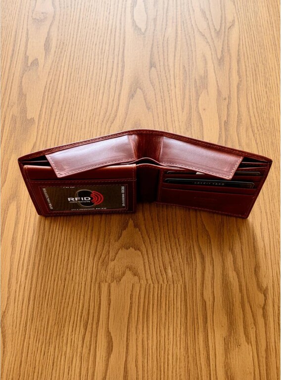 Cowhide RFID Bifold Leather Wallet with Hidden Cash Compartment
