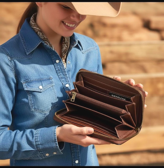 Women's Buffalo Leather Zipper Wallet with RFID Security