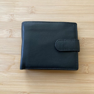 SEDONA® Bifold Geldbörse mit Druckknopfverschluss, 3 Mittelklappen
