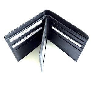 Cartera de cuero plegable SEDONA® RFID con solapa central y 12 ranuras para tarjetas