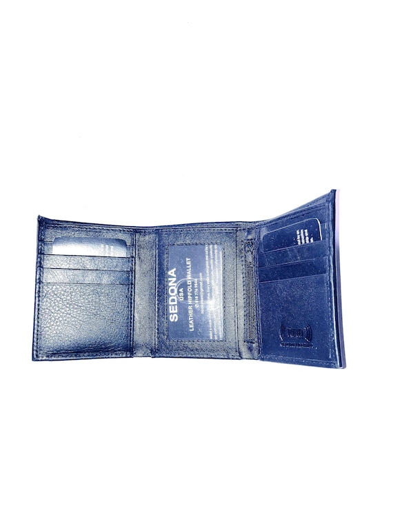 SEDONA® Trifold Wallet with 8 credit card slots, zipper for coins, pullout card case