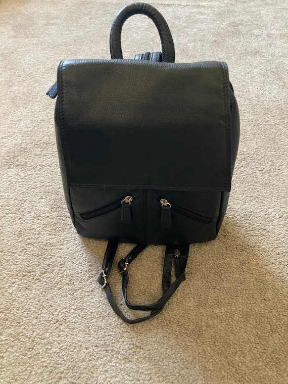 SEDONA® Women’s Leather Backpack