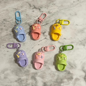 Mini clog keychain, Mini shoe keychain, Mini Croc keychain, clip on shoe charm, bag charm, colorful shoe charm, phone charm, shoe charm